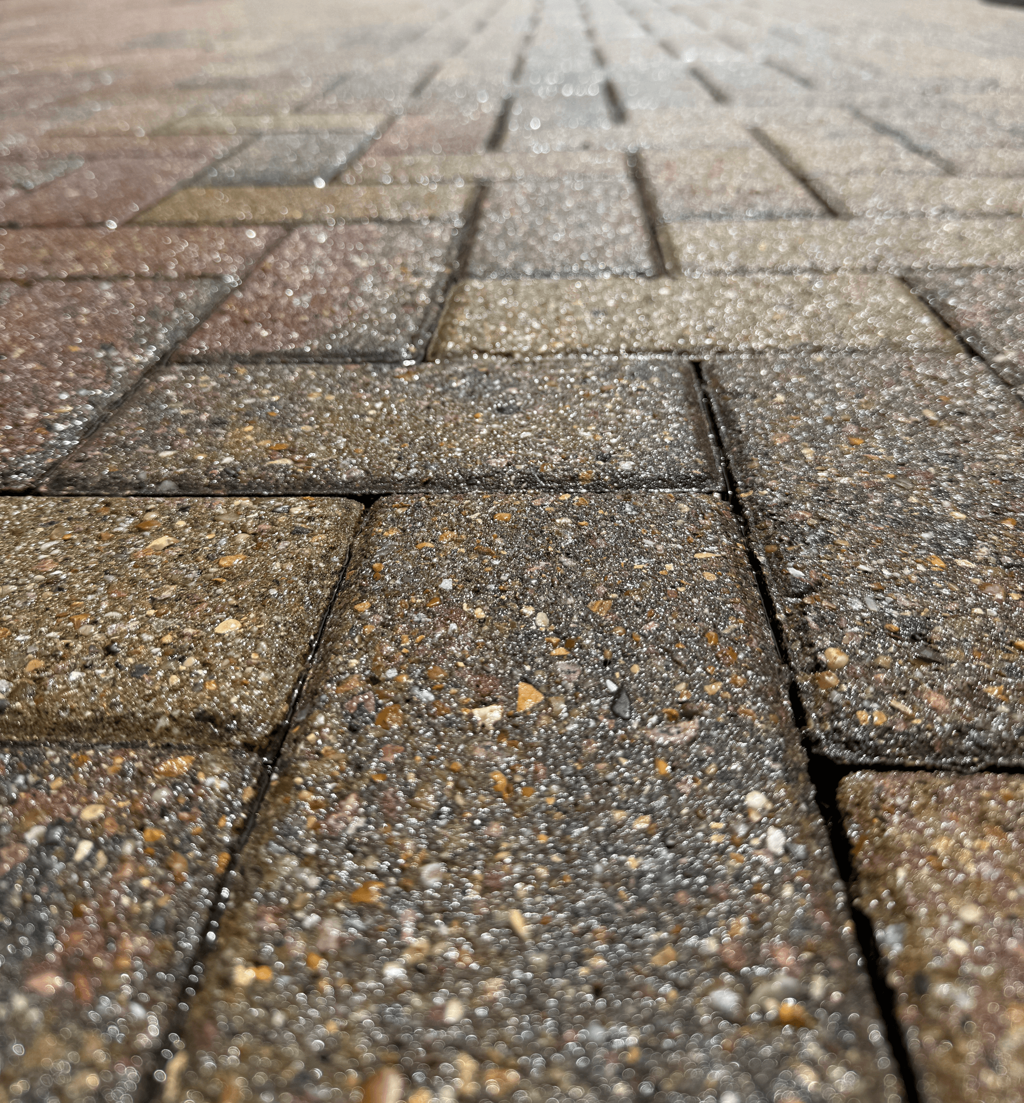 Block paving driveway after professional deep cleaning and re-sanding with Chiltern Polymeric Sand