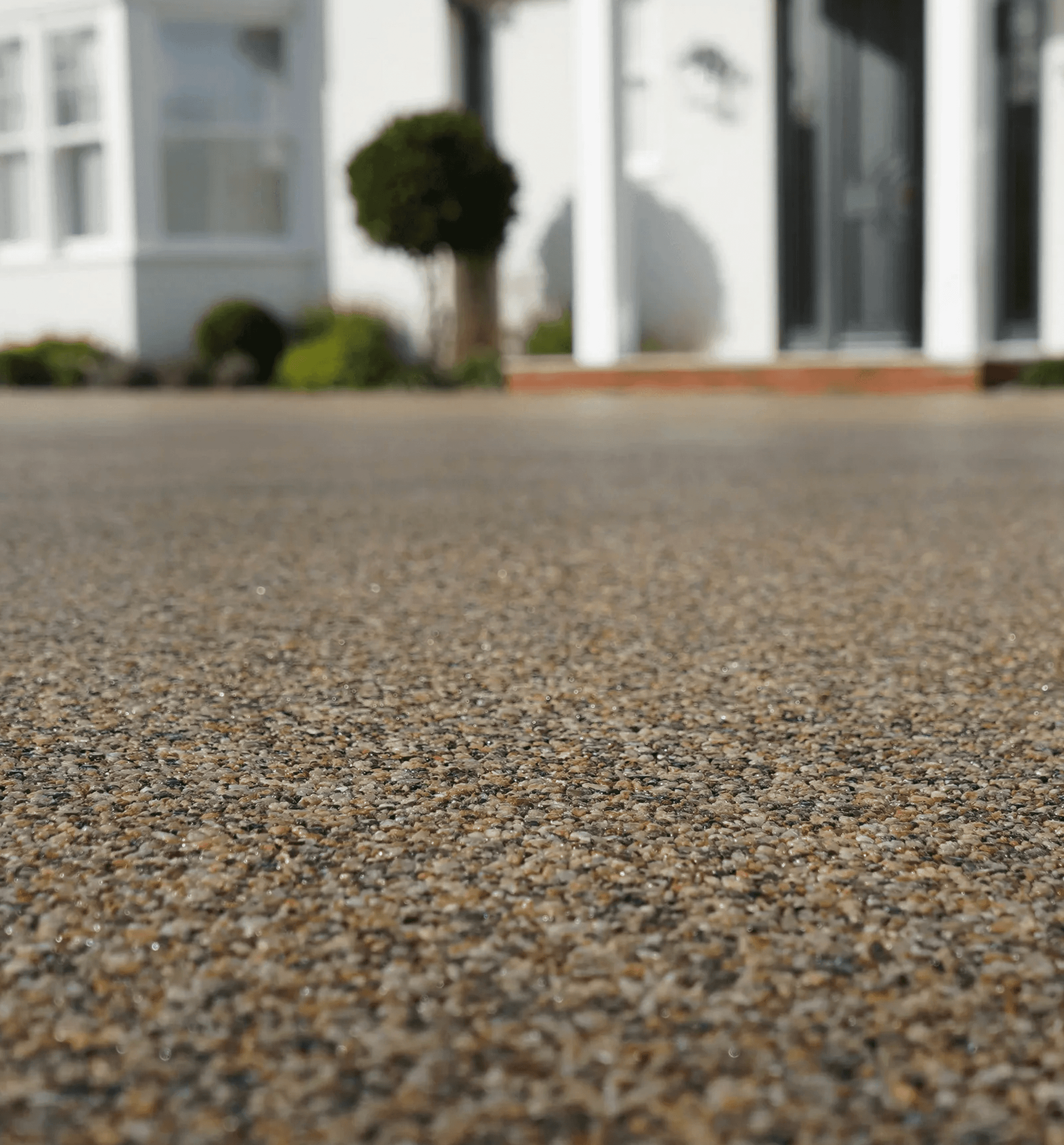 Resin-bound driveway after careful low-pressure cleaning and Chiltern EverGuard™ treatment